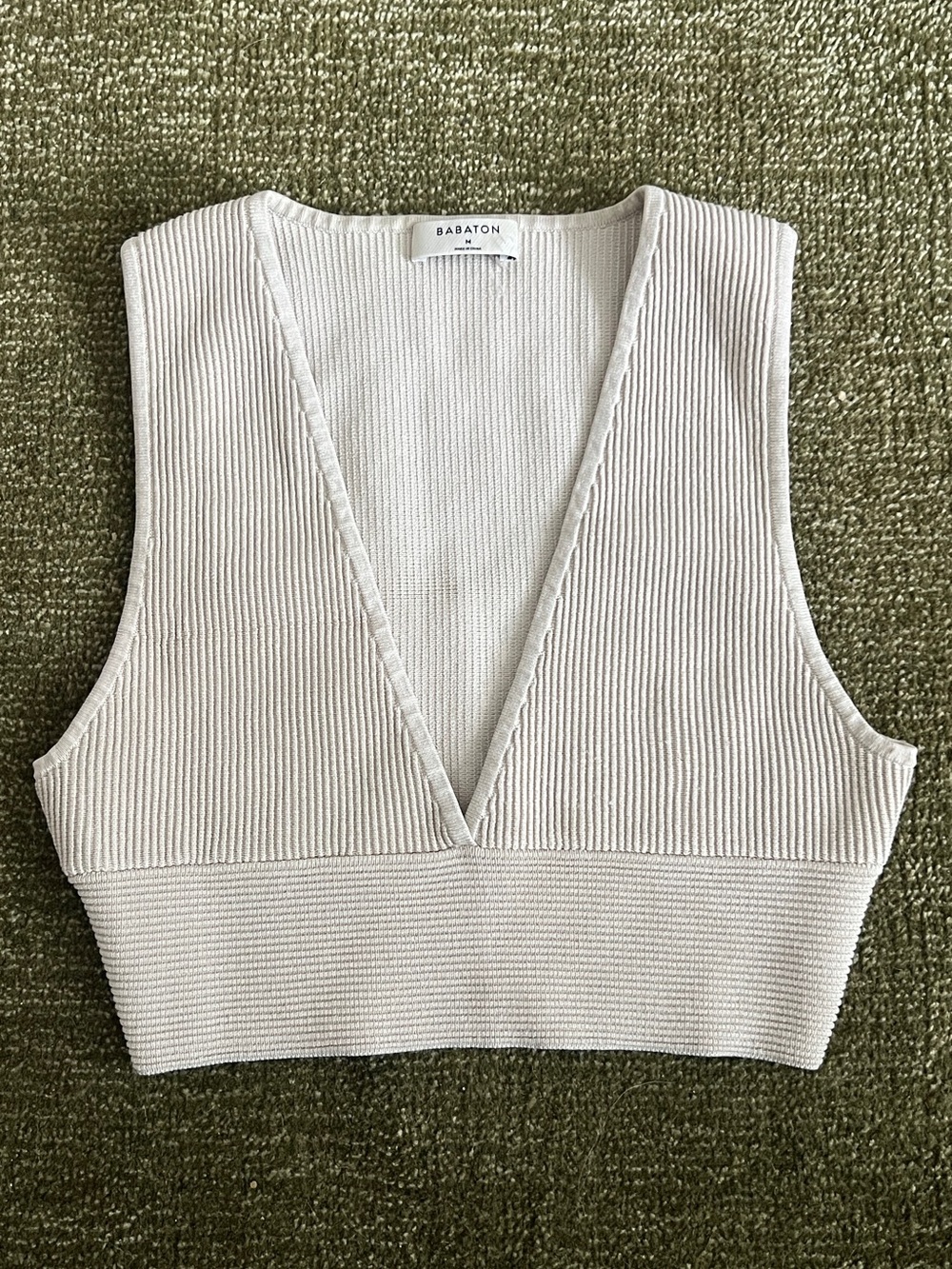 Babaton Cream Ribbed Deep V Crop Tank